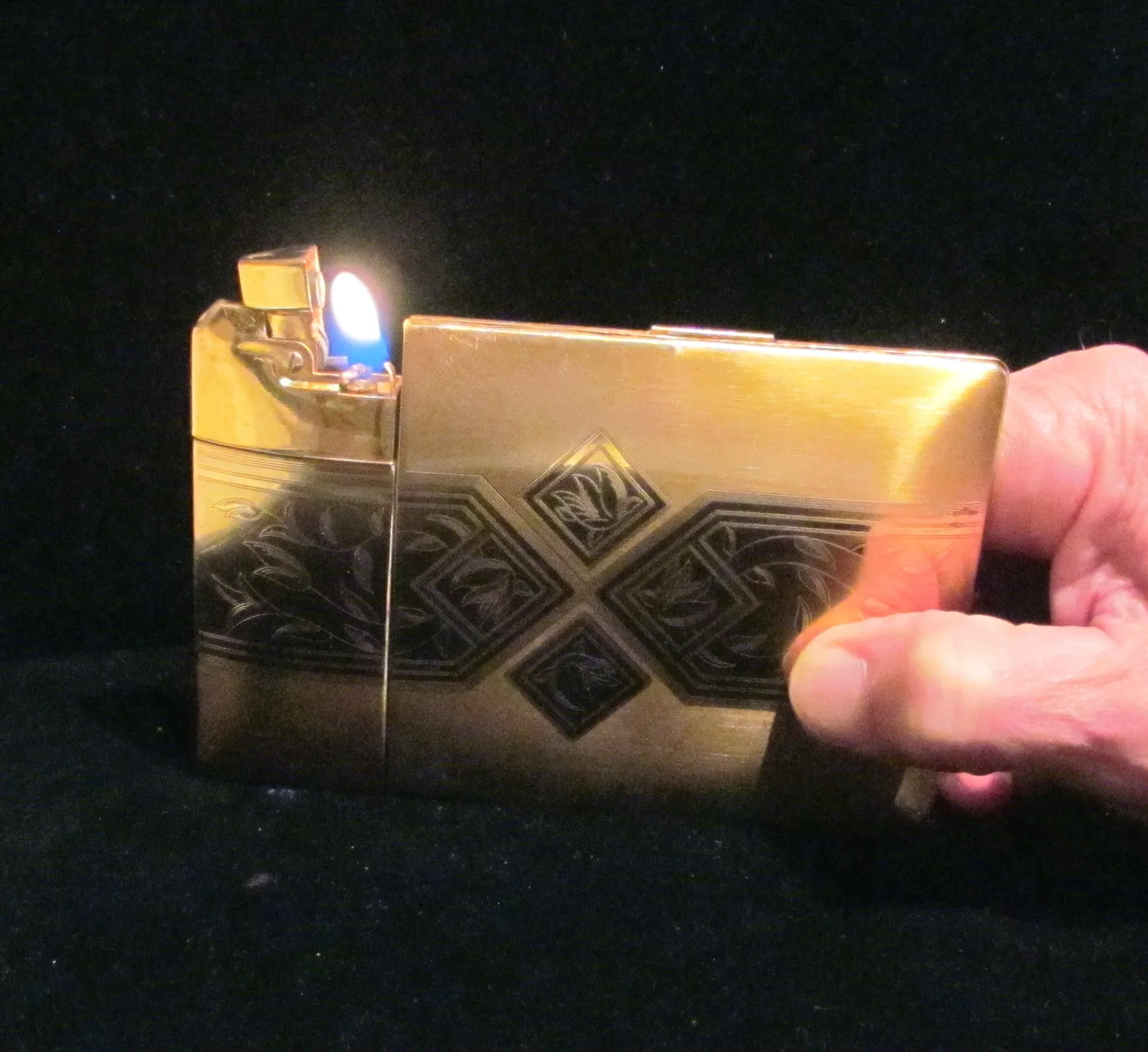 1940's Elgin American Lite-O-Matic Cigarette Case Lighter Working Condition