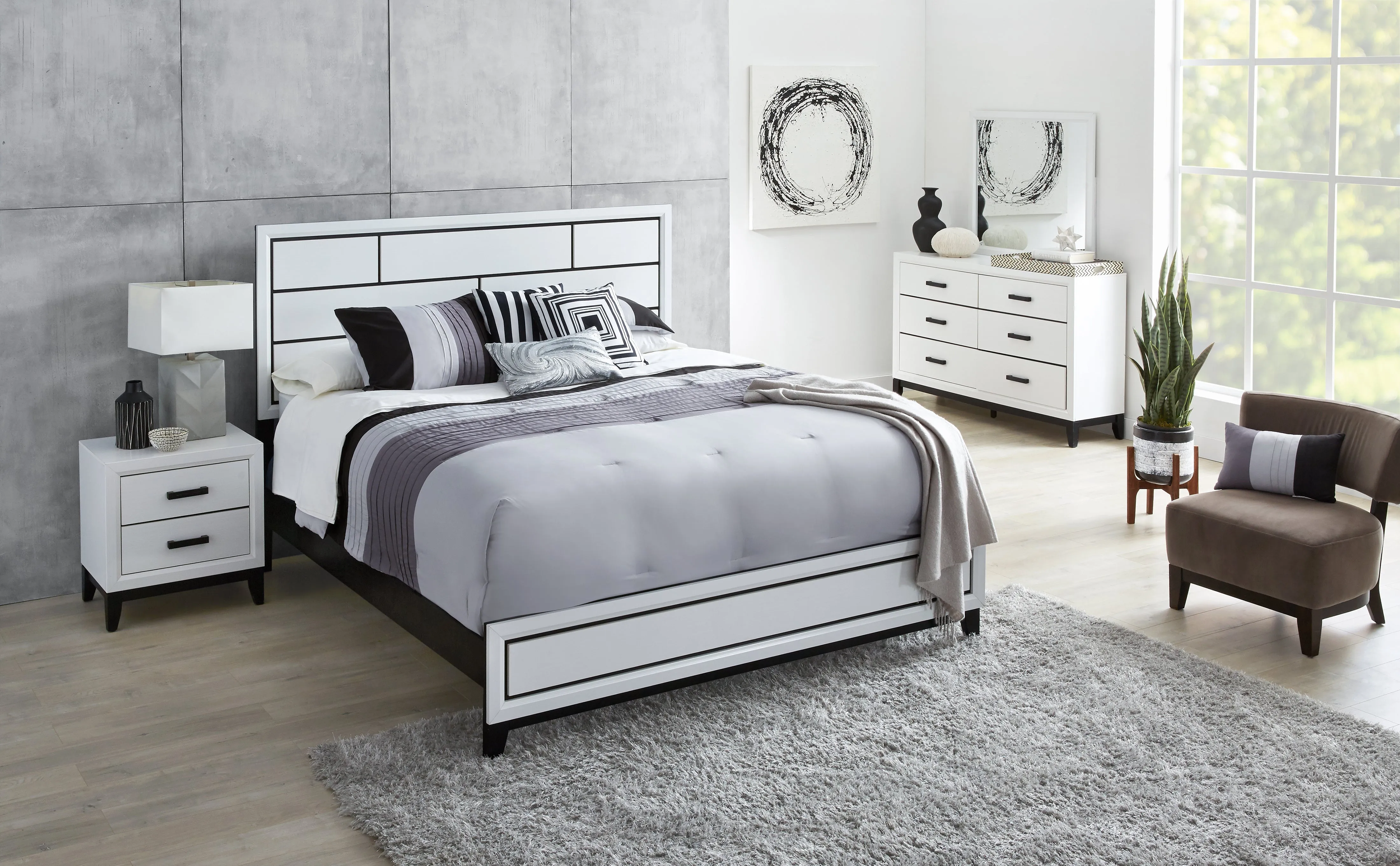 Alive 6-Piece Queen Bedroom Set - White/Black