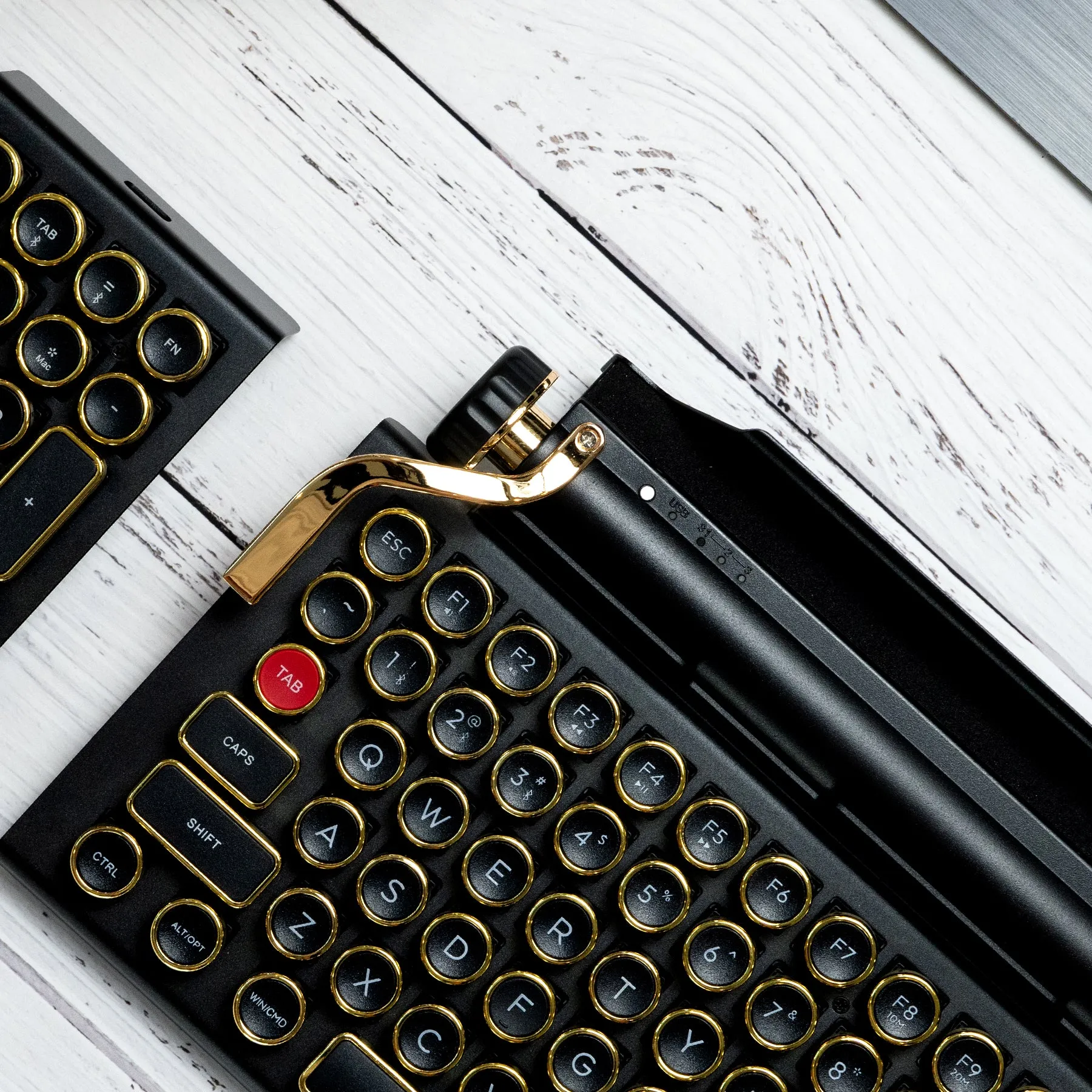 BLACK GOLD QWERKYWRITER® US Layout Limited Store Exclusive