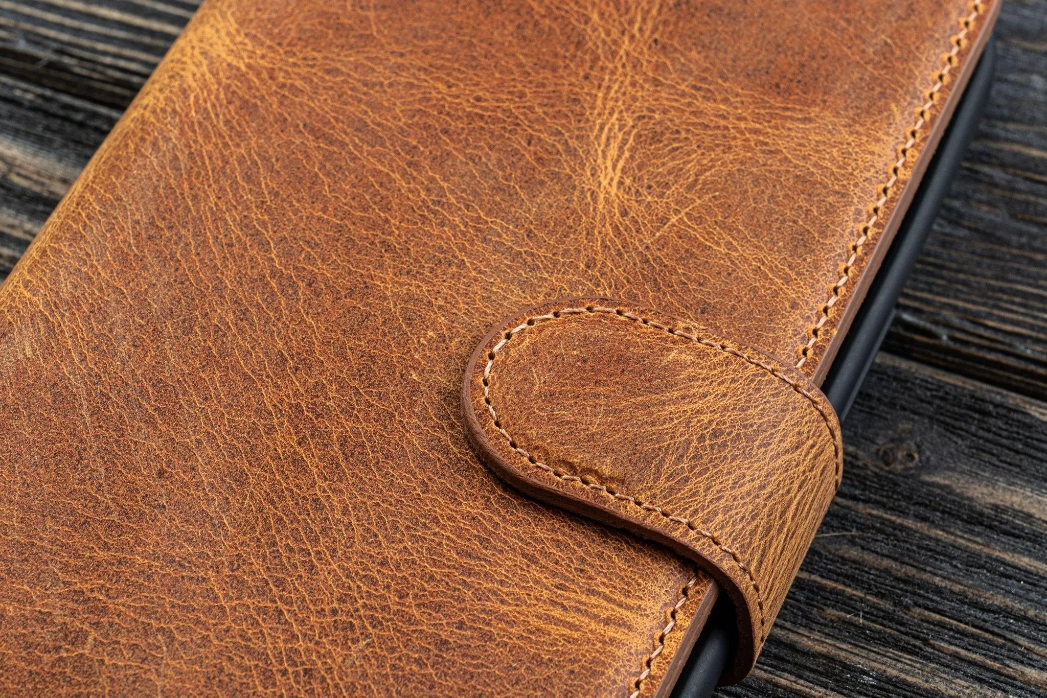 iPhone 13 (6.1") Leather Wallet Case