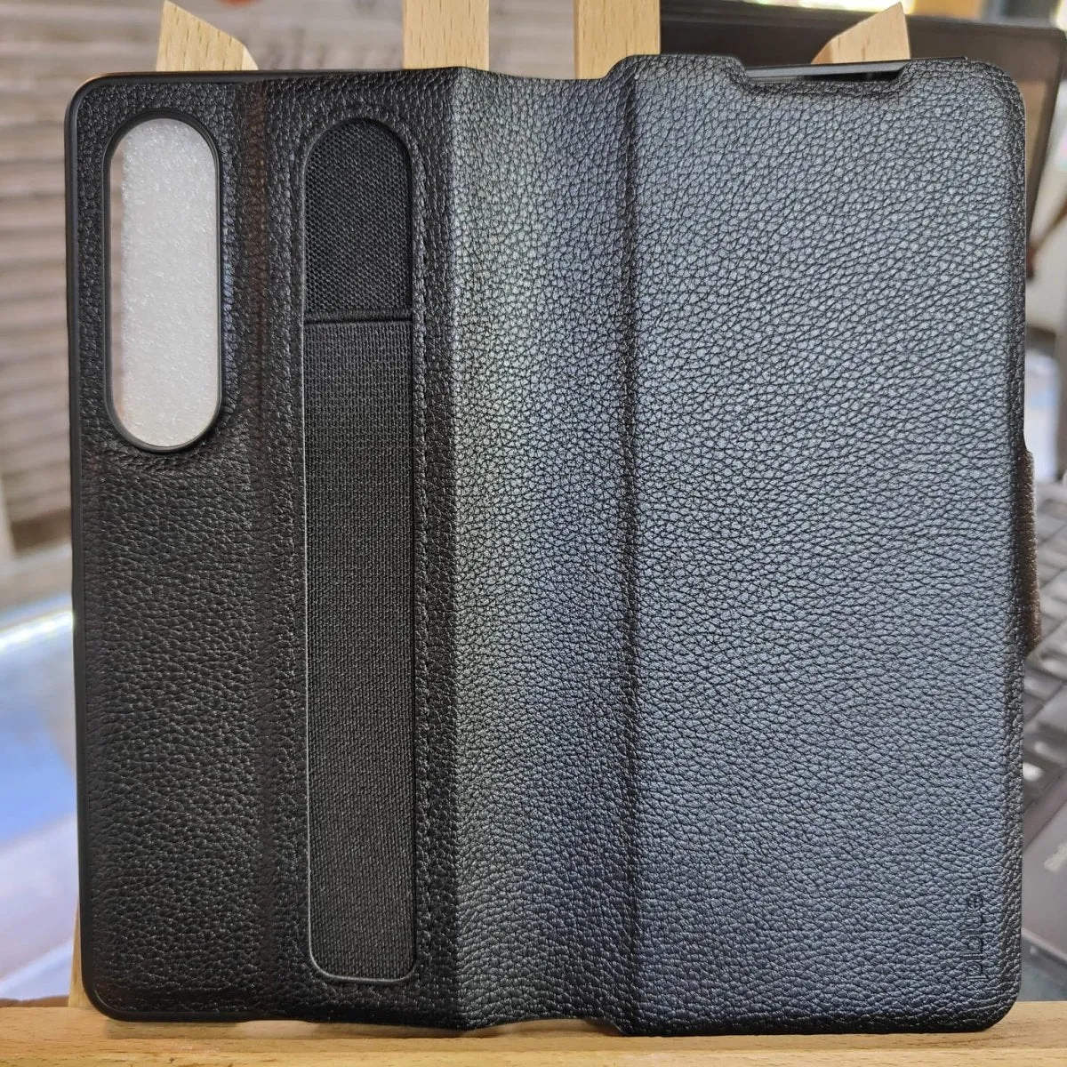 Leather Flip Cover By Eouro | Samsung Galaxy Z Flip 4 5G